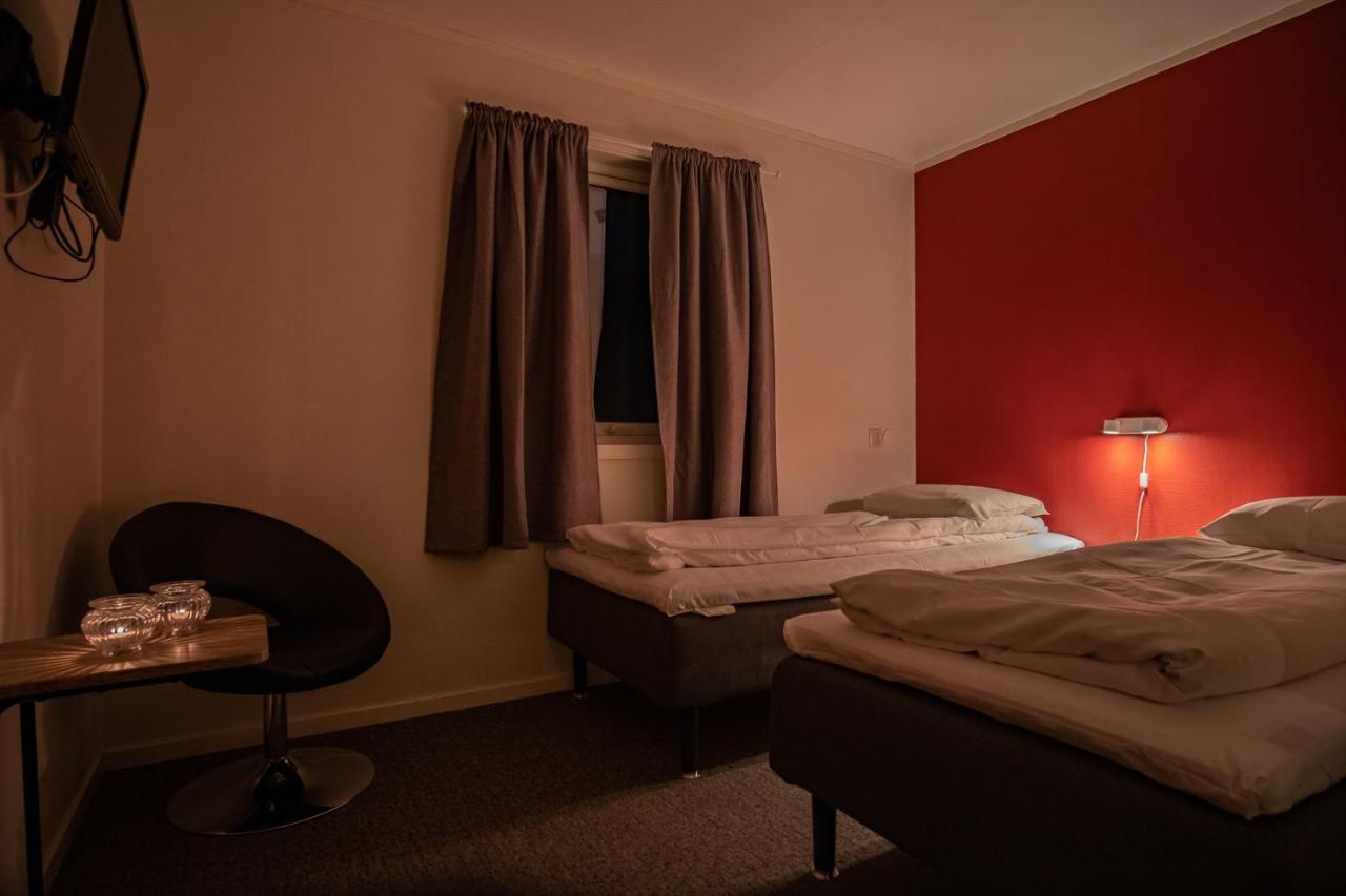 Skagi Bed & Lodge Skaland Экстерьер фото