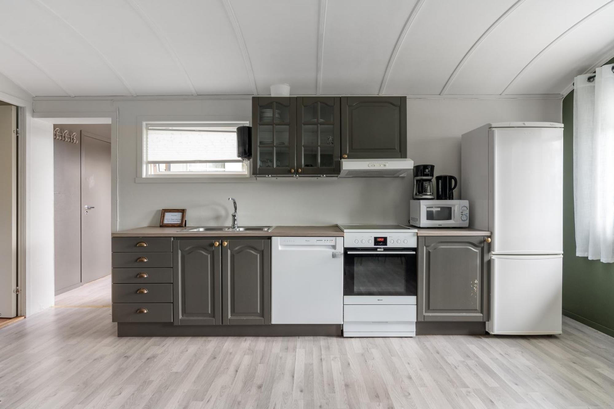 Skagi Bed & Lodge Skaland Экстерьер фото
