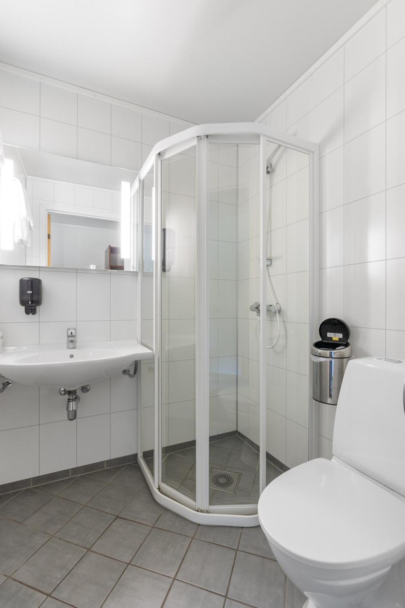 Skagi Bed & Lodge Skaland Экстерьер фото